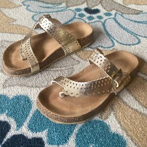 Size 12 gold sandals for girls